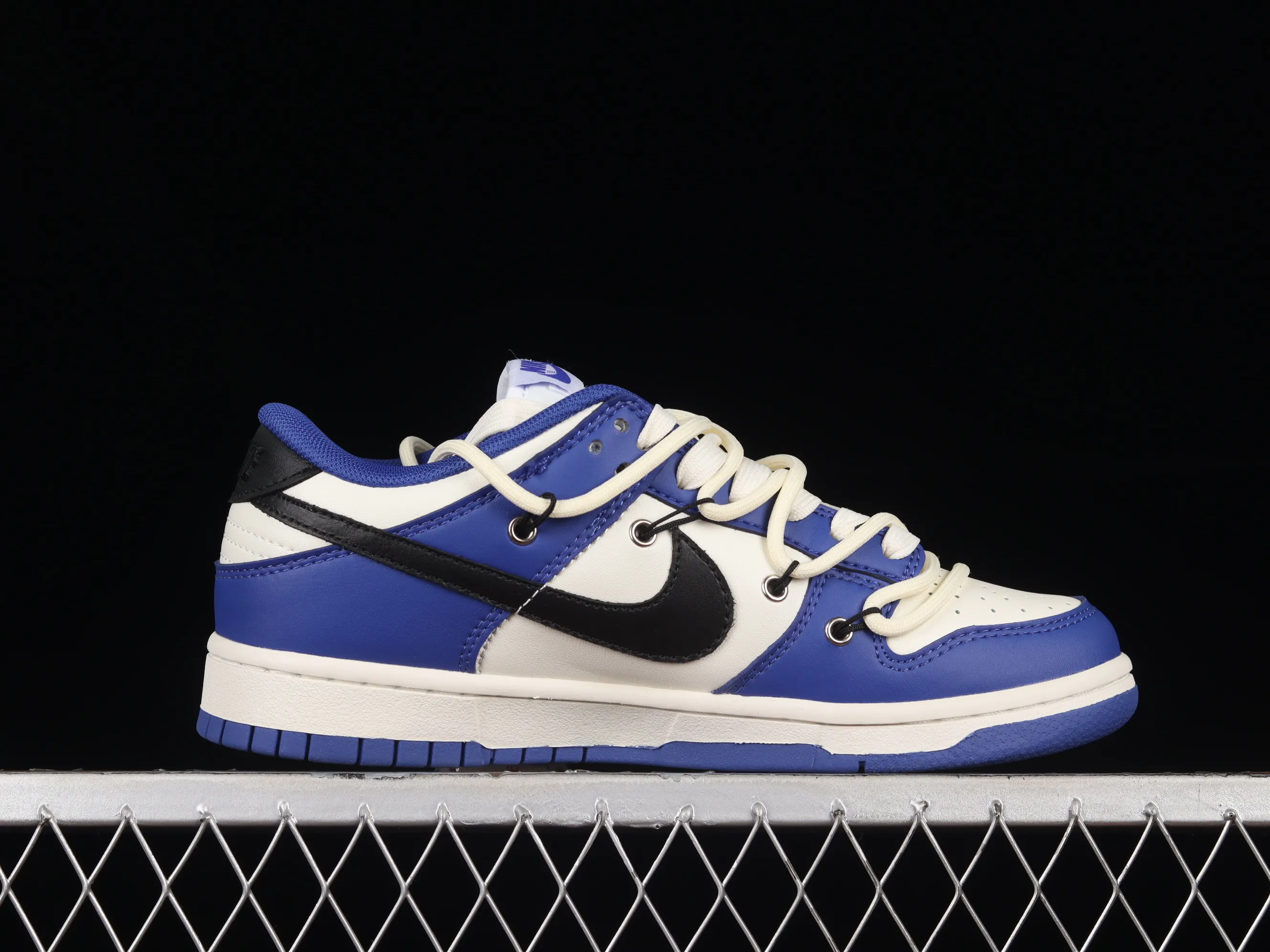 All Categories Nk SB Dunk Series Nk SB Dunk Low Low-top Sneakers Nk Dunk Low White Blue Customized Deconstructed Strap Dip-Dye Casual Sneakers DD1503-119